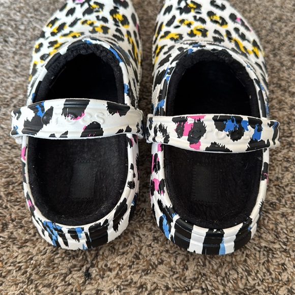 Crocs Women’s 9 Men’s 7 Cheetah Print Multicolor Fur Lined - Picture 4 of 6